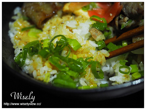 【食記】台北士林。捷運劍潭站：士林夜市＠直火人直火燒肉丼飯屋、泰瑪式Tai Tai mox