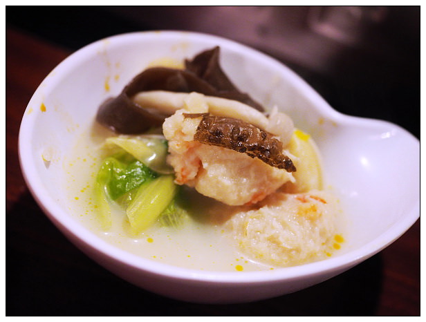 【食記】新北新店。安和路三段：紅門宴川味麻辣鴛鴦鍋＠紅白湯底皆正宗夠味四川鍋