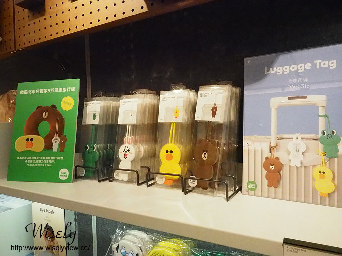 【遊記】台北火車站。北二門：LINE FRIENDS STORE微風北車店、湯瑪士小火車聖誕樹