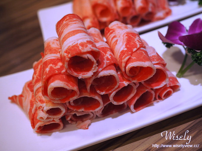 【旅遊】宜蘭。礁溪溫泉：九號溫泉旅店 X 九鼎港點精緻鍋膳＠鄰近車站與湯圍溝