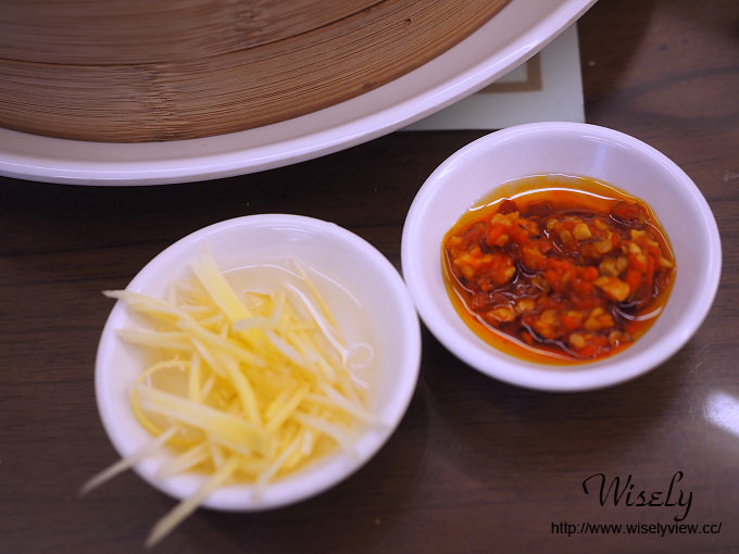 【食記】宜蘭市。泰山路美食小吃：泰山三十一(上海小籠包)＠鴨賞蒜香小籠包、三星蔥蝦仁蒸餃&宜蘭美食三寶