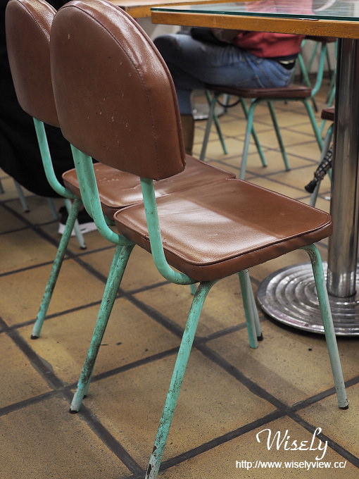 【食記】台北大安。捷運公館站：臺一牛奶大王＠冬至湯圓～紅豆小湯圓、酒釀湯蛋芝麻湯圓