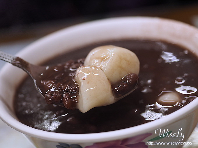 【食記】台北大安。捷運公館站：臺一牛奶大王＠冬至湯圓～紅豆小湯圓、酒釀湯蛋芝麻湯圓