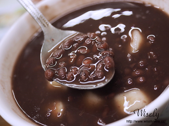 【食記】台北大安。捷運公館站：臺一牛奶大王＠冬至湯圓～紅豆小湯圓、酒釀湯蛋芝麻湯圓