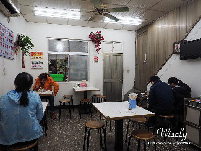 【食記】新北永和。捷運景安站：秀朗國小美食＠阿瑞魯肉飯～滷豬腳、冬瓜排骨湯&黑白切