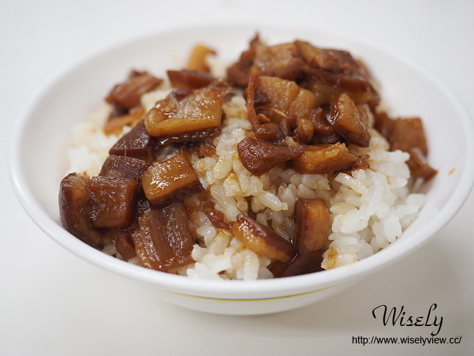 【食記】新北永和。捷運景安站：秀朗國小美食＠阿瑞魯肉飯～滷豬腳、冬瓜排骨湯&黑白切