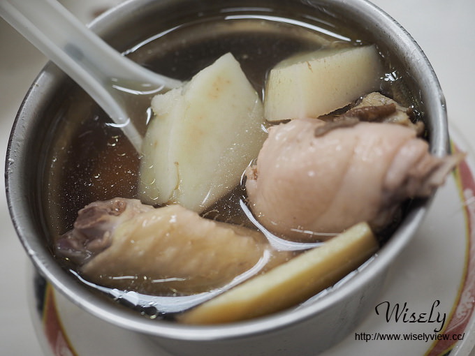 【食記】新北永和。捷運景安站：秀朗國小美食＠阿瑞魯肉飯～滷豬腳、冬瓜排骨湯&黑白切