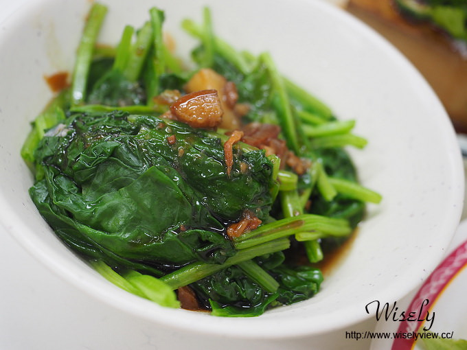 【食記】新北永和。捷運景安站：秀朗國小美食＠阿瑞魯肉飯～滷豬腳、冬瓜排骨湯&黑白切