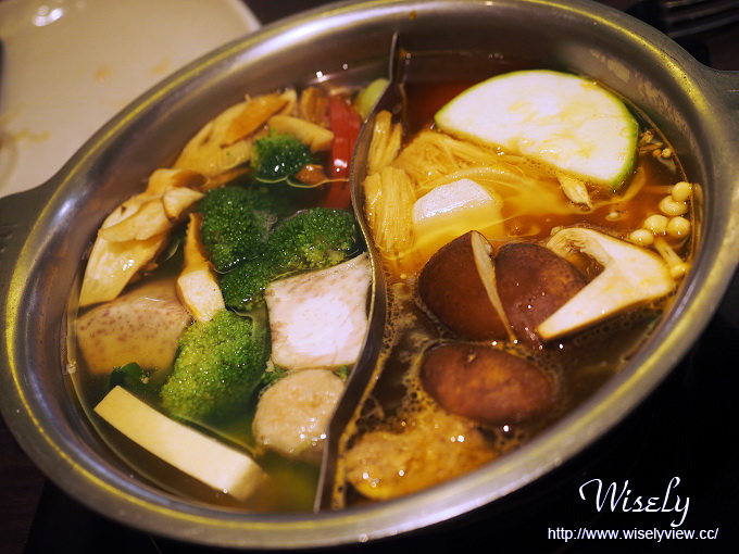 【食記】新北新店。捷運七張站:悠遊食代@壽喜菜(しゃぶ菜)~日本連鎖壽喜燒吃到飽 【食記】新北新店。捷運七張站:悠遊食代@壽喜菜(しゃぶ菜)~日本連鎖壽喜燒吃到飽