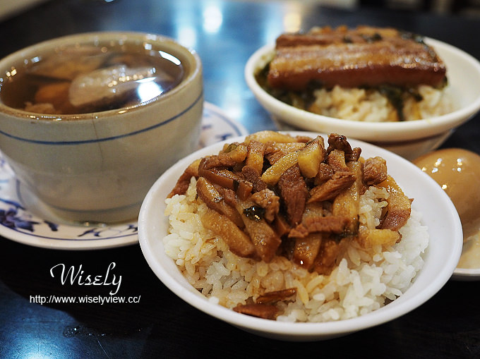【食記】台北大同。捷運大橋頭站：延三夜市美食＠大橋頭魯肉飯～焢肉飯&排骨湯