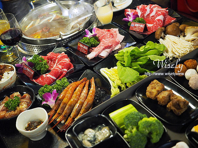 【食記】台北萬華。捷運西門站：馬辣頂級麻辣鴛鴦火鍋(吃到飽)＠川麻辣+花雕雞，M9+和牛、天使紅蝦＆特色甜點好料