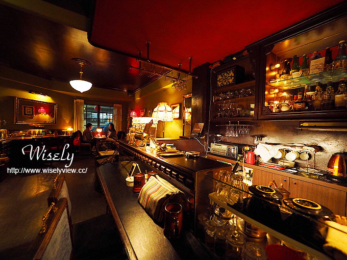 【食記】台北大安。捷運古亭站：秘氏咖啡(珈琲)＠懷舊上海風理髮院的藝文咖啡店