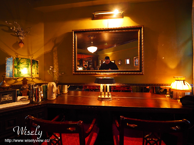 【食記】台北大安。捷運古亭站：秘氏咖啡(珈琲)＠懷舊上海風理髮院的藝文咖啡店