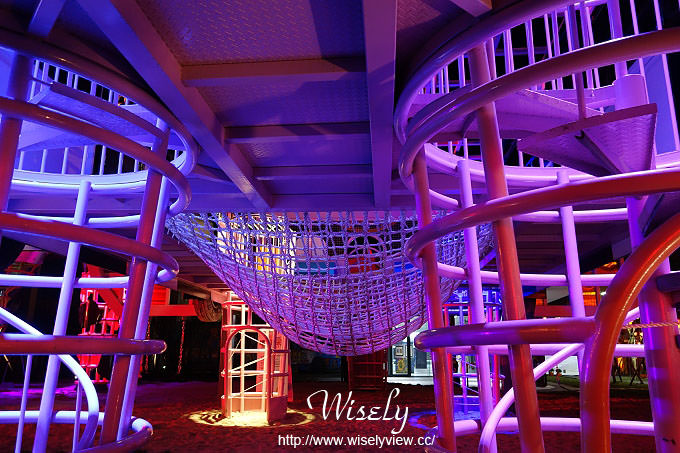 【遊記】宜蘭火車站前。幾米新景點：宜蘭幸福轉運站＠幾米繪本「忘記親一下」