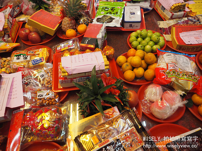 大台北財神廟。松山霞海城隍廟 五路財神爺︱農曆初五迎財神、補財庫、祭虎爺，還能拜月老～鄰近捷運松山站