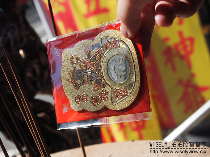 大台北財神廟。松山霞海城隍廟 五路財神爺︱農曆初五迎財神、補財庫、祭虎爺，還能拜月老～鄰近捷運松山站