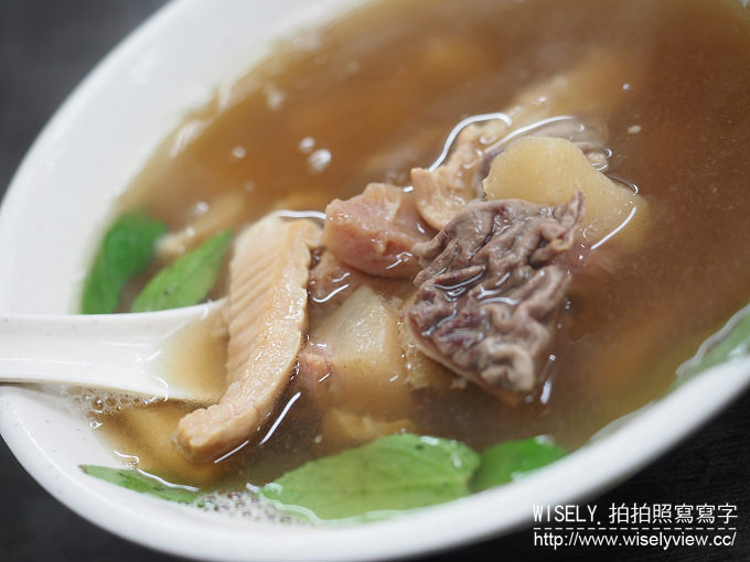 【食記】台北大安。捷運信義安和站：老李牛雜＠通化街裡老字號暖胃熱炒美食