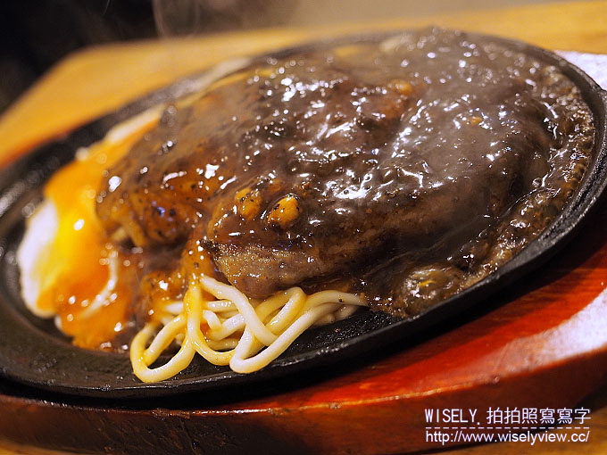 【食記】新北永和。捷運頂溪站：牛師傅牛排館(樂華夜市)＠招牌八盎司沙朗牛排
