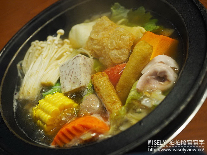 【食記】新北永和。捷運景安站：秀朗國小美食＠石裡香(單人石頭火鍋)～CP值高