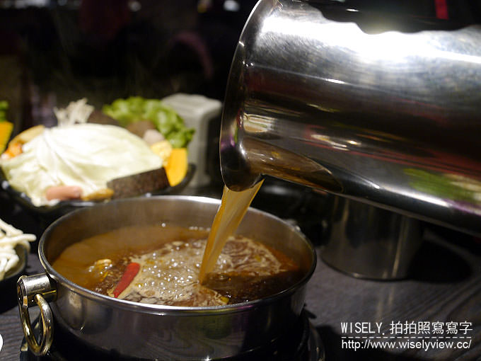 【食記】新北永和。捷運永安市場站：太妃殿精緻鴛鴦火鍋＠單人用餐個人麻辣鍋