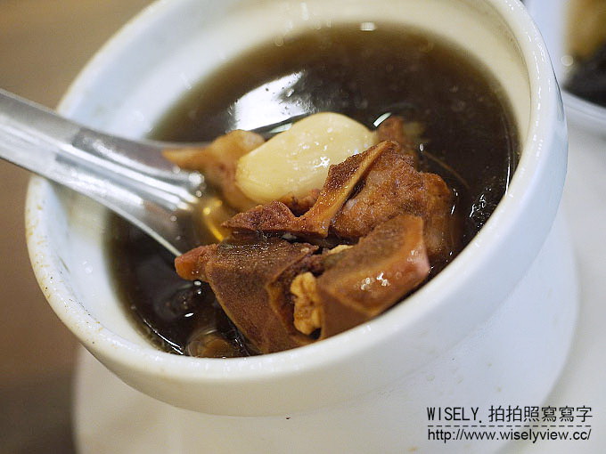 【食記】台北大同。捷運大橋頭站:(大稻埕)大胖張@冬瓜魯肉飯、燉湯 【食記】台北大同。捷運大橋頭站:(大稻埕)大胖張@冬瓜魯肉飯、燉湯