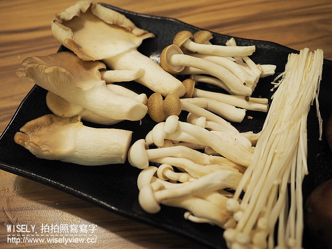 【食記】新北永和。捷運永安市場站：沸騰shabushabu涮涮鍋＠平價高級肉專售