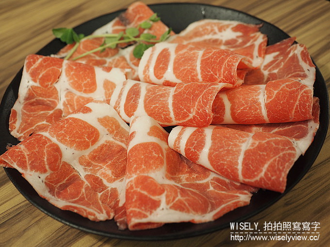 【食記】新北永和。捷運永安市場站：沸騰shabushabu涮涮鍋＠平價高級肉專售