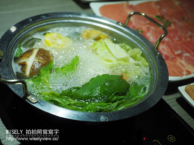 【食記】台北大安。捷運忠孝敦化站:鑫鱻【鍋の物】@建議只訪一次的涮涮鍋 【食記】台北大安。捷運忠孝敦化站:鑫鱻【鍋の物】@建議只訪一次的涮涮鍋