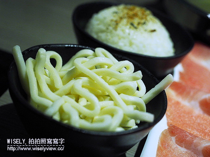 【食記】台北大安。捷運忠孝敦化站:鑫鱻【鍋の物】@建議只訪一次的涮涮鍋 【食記】台北大安。捷運忠孝敦化站:鑫鱻【鍋の物】@建議只訪一次的涮涮鍋