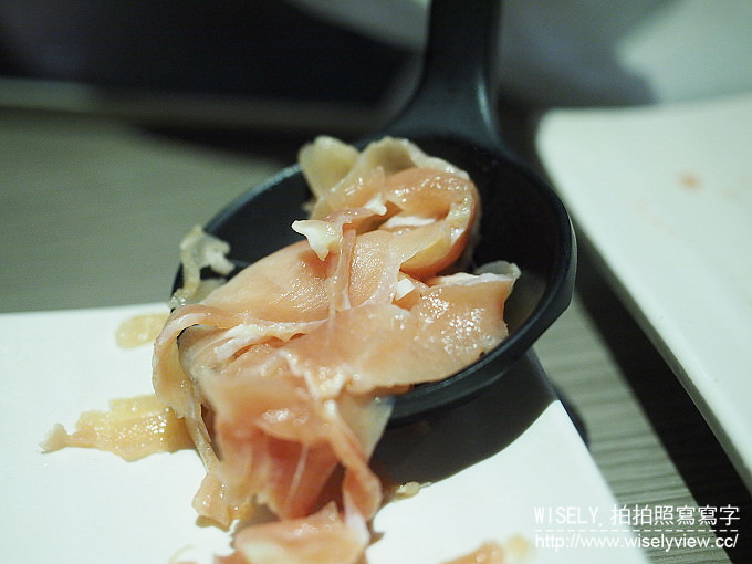【食記】台北大安。捷運忠孝敦化站:鑫鱻【鍋の物】@建議只訪一次的涮涮鍋 【食記】台北大安。捷運忠孝敦化站:鑫鱻【鍋の物】@建議只訪一次的涮涮鍋