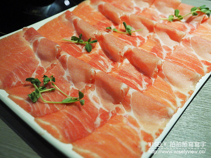 【食記】台北大安。捷運忠孝敦化站:鑫鱻【鍋の物】@建議只訪一次的涮涮鍋 【食記】台北大安。捷運忠孝敦化站:鑫鱻【鍋の物】@建議只訪一次的涮涮鍋
