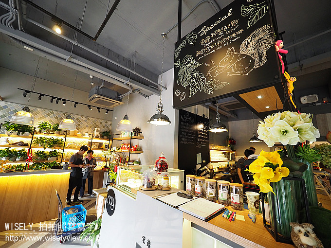 【食記】台北中山。捷運松江南京站：老爺。小花園Royal Petitle Garden＠與花草為伍的餐廳