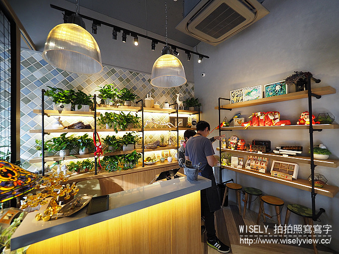 【食記】台北中山。捷運松江南京站：老爺。小花園Royal Petitle Garden＠與花草為伍的餐廳