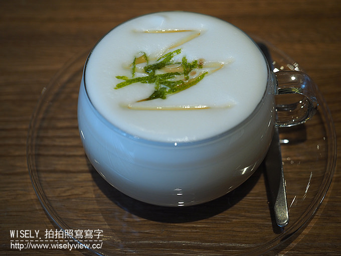 【食記】台北中山。捷運松江南京站：老爺。小花園Royal Petitle Garden＠與花草為伍的餐廳