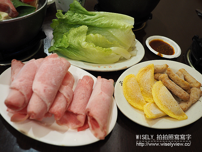 【食記】新北中和。捷運永安市場站：喜鍋屋＠在地人推薦，平價好吃湯頭佳的小火鍋