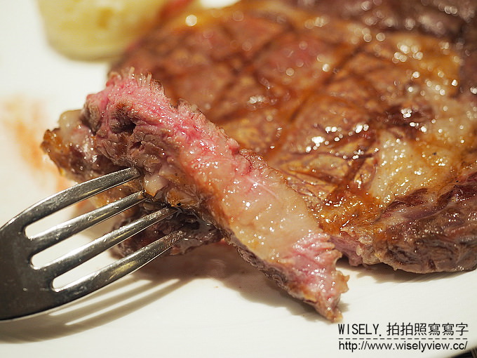 【食記】台北中山。捷運松江南京站:首都飯店西餐廳-首都牛排館@養生菇食藝自助餐 【食記】台北中山。捷運松江南京站:首都飯店西餐廳-首都牛排館@養生菇食藝自助餐