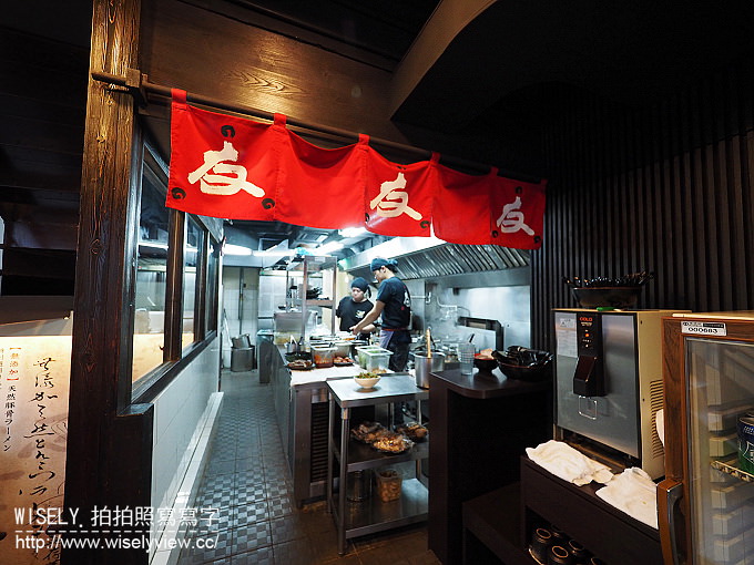 【食記】台北中山。捷運松江南京站：三友拉麵(南京店)@小豆島醬油混濃郁豚骨湯頭