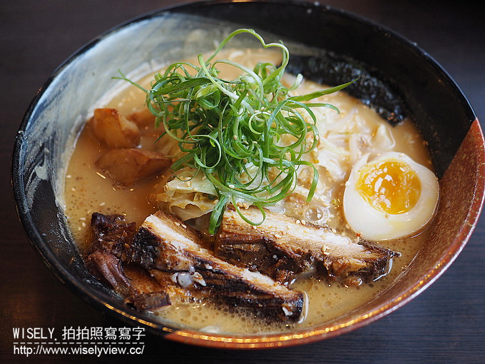 【食記】台北中山。捷運松江南京站：三友拉麵(南京店)@小豆島醬油混濃郁豚骨湯頭