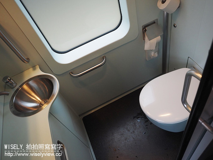 【旅行】歐洲。瑞士：五大名峰十日遊-06：冰河列車體驗、皮拉圖斯峰、琉森獅子紀念碑、盧塞恩施威霍夫酒店、琉森車站與河畔夜景