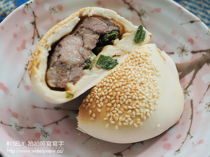 秀朗橋赤肉胡椒餅︱在地老字號口味內容有調整︱新店小吃