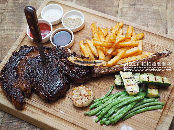 【食記】台北中山。捷運圓山站：Butcher&rsquo;s Kitchen肉鋪廚房牛排館(花博店)＠慢煎的戰斧牛排 @WISELY's 拍拍照寫寫字