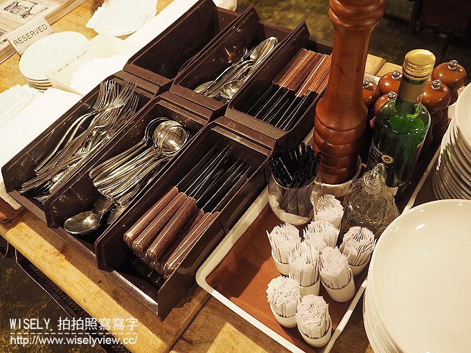 【食記】台北中山。捷運圓山站：Butcher’s Kitchen肉鋪廚房牛排館(花博店)＠慢煎的戰斧牛排