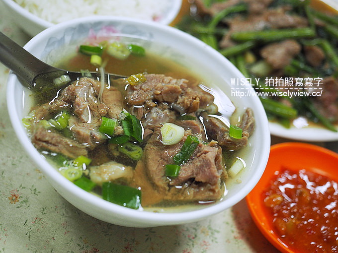【食記】台北大同。捷運大橋頭站：新營人牛肉(延三夜市)＠美味牛雜湯與汕頭沙茶牛肉麵