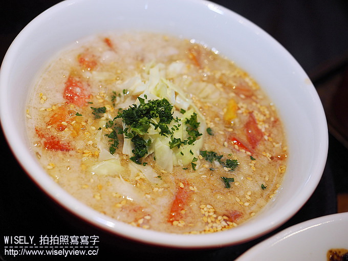 【食記】台北大安。捷運忠孝敦化站：凪拉麵(Nagi)仁愛店＠特別王豬排沾麵(5/9-6/8限定)