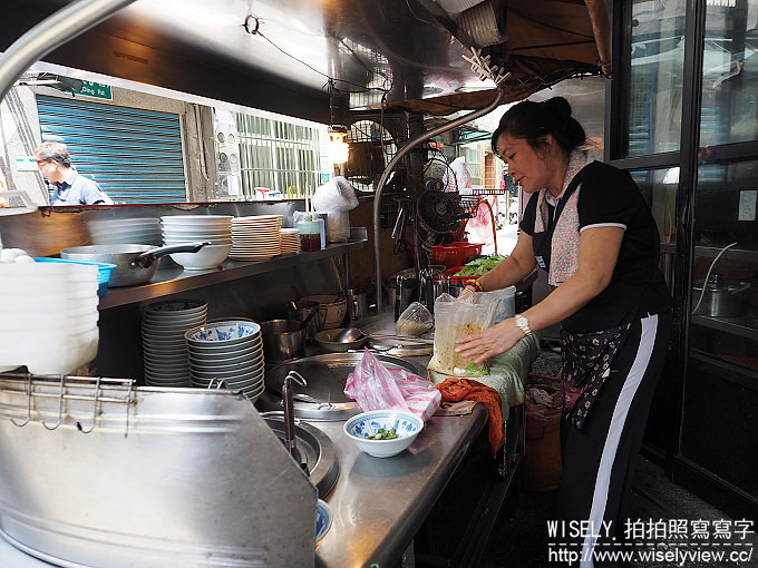 【食記】台北萬華。捷運西門站:黃家乾麵@西門町電影街旁的老字號黑白切小吃 【食記】台北萬華。捷運西門站:黃家乾麵@西門町電影街旁的老字號黑白切小吃