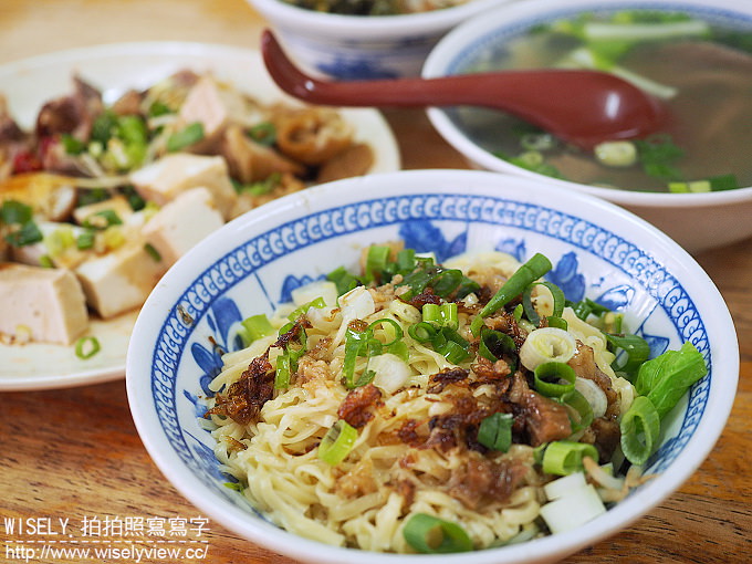【食記】台北萬華。捷運西門站:黃家乾麵@西門町電影街旁的老字號黑白切小吃 【食記】台北萬華。捷運西門站:黃家乾麵@西門町電影街旁的老字號黑白切小吃