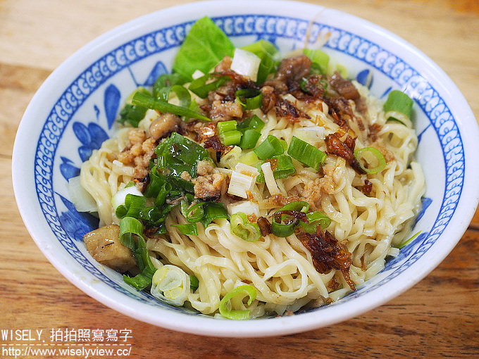 【食記】台北萬華。捷運西門站:黃家乾麵@西門町電影街旁的老字號黑白切小吃 【食記】台北萬華。捷運西門站:黃家乾麵@西門町電影街旁的老字號黑白切小吃