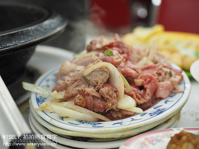 【食記】台北松山。捷運南京三民站：小紅莓自助火鍋城(石頭火鍋)＠三十五年老字號火鍋店