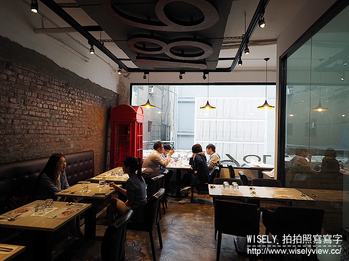 【食記】台北萬華。捷運西門站：1861 Café：西門町的美國街裡二樓輕食餐廳