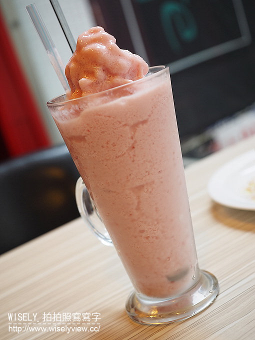 【食記】台北萬華。捷運西門站：1861 Café：西門町的美國街裡二樓輕食餐廳